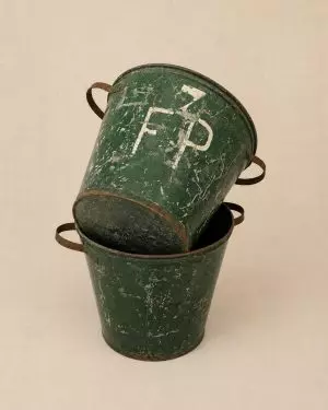 Cubos de Metal Vintage Verdes con Marcaje