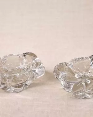 Salero. 2 piezas con cucharitas de cristal