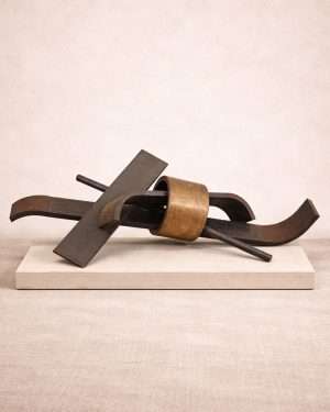 Escultura "Aro de Bronce" de Jorge de la Fuente