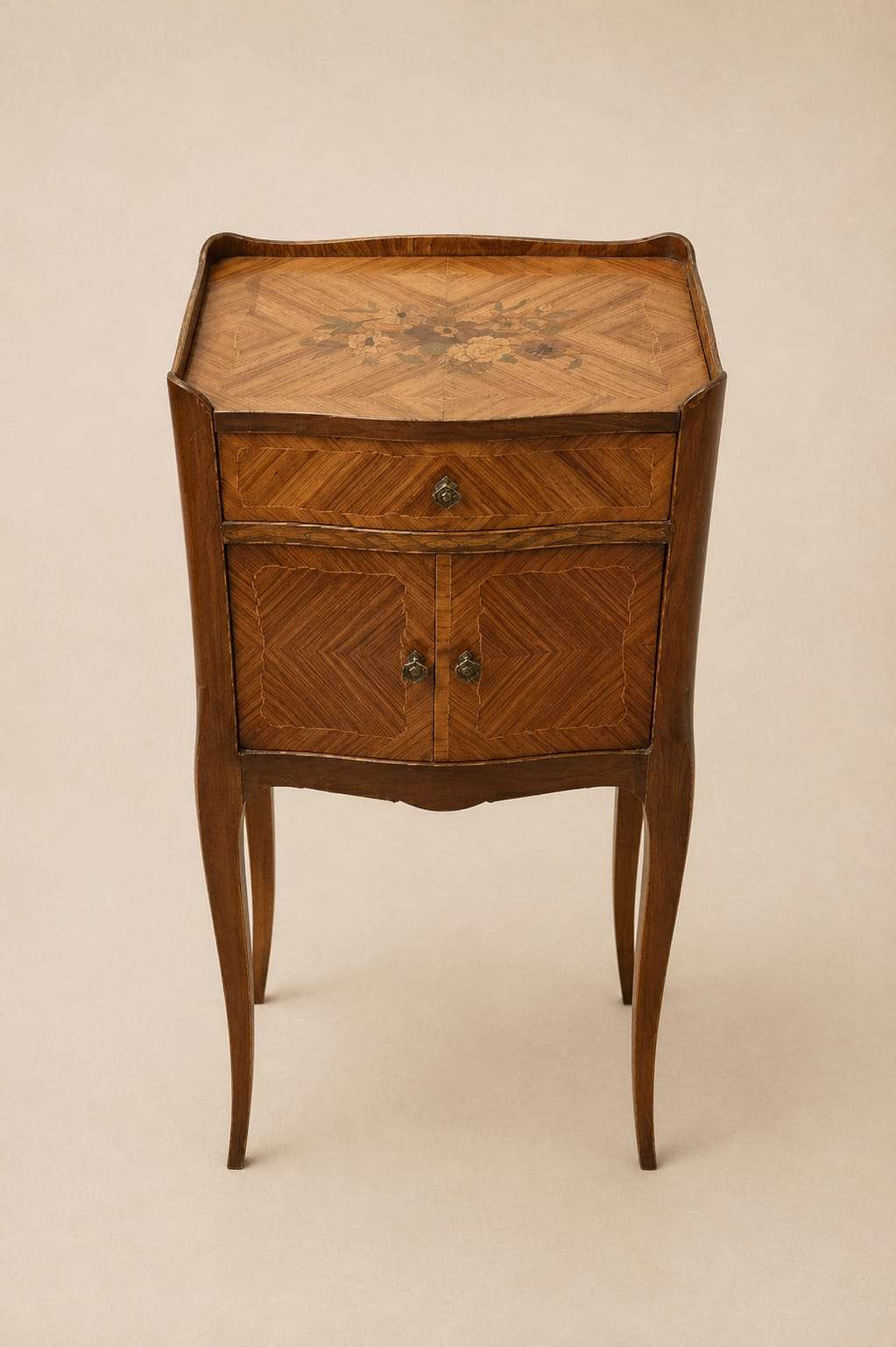 Mesita madera marquetería