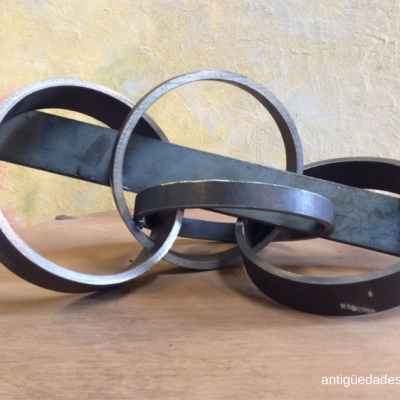 Escultura cuatro aros Jorge de la Fuente. Antiguedades Merale