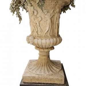 Copa inmensa de Bretón con figuras